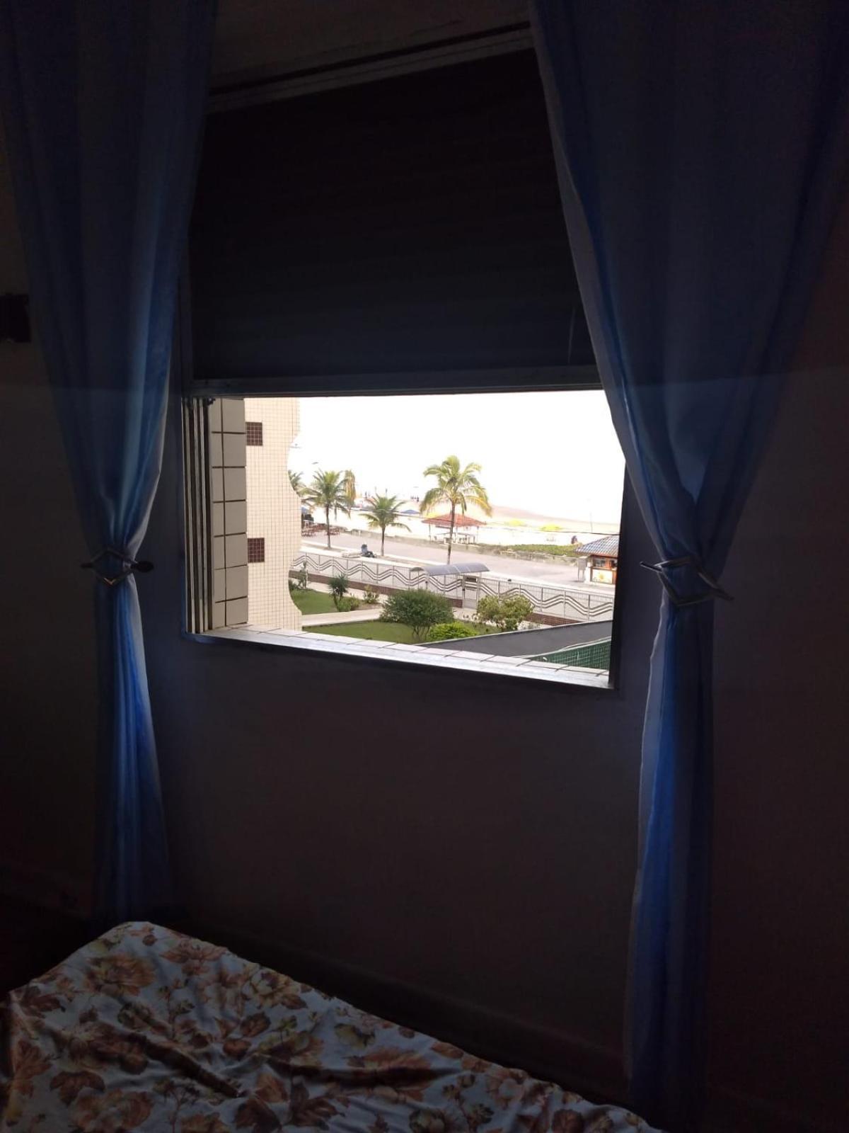 Kitnet Pe Na Areia Centro De *